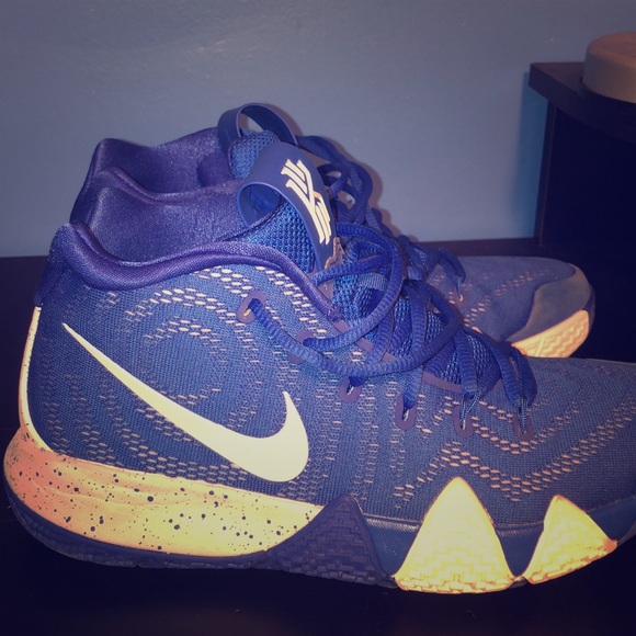 kyrie 4 size 8